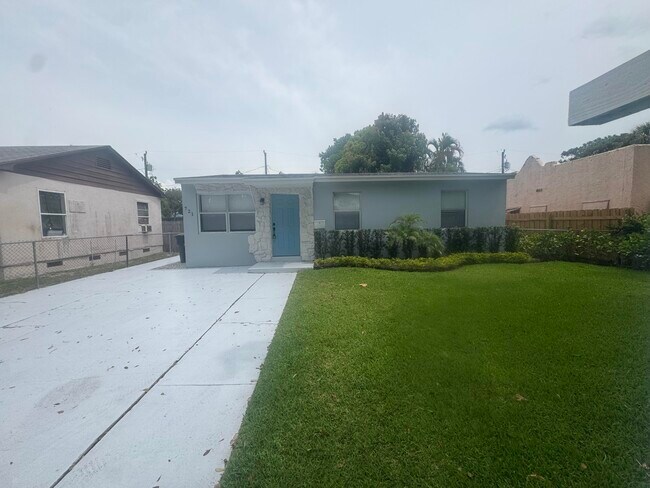 Building Photo - 721 Nathan Hale Rd Rental
