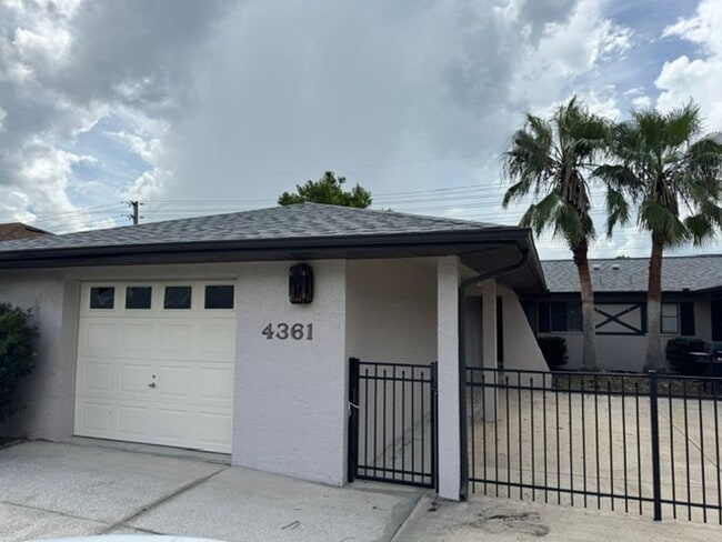 Building Photo - Spacious 3BR/2BA Duplex – Fresh Remodel, P... Rental
