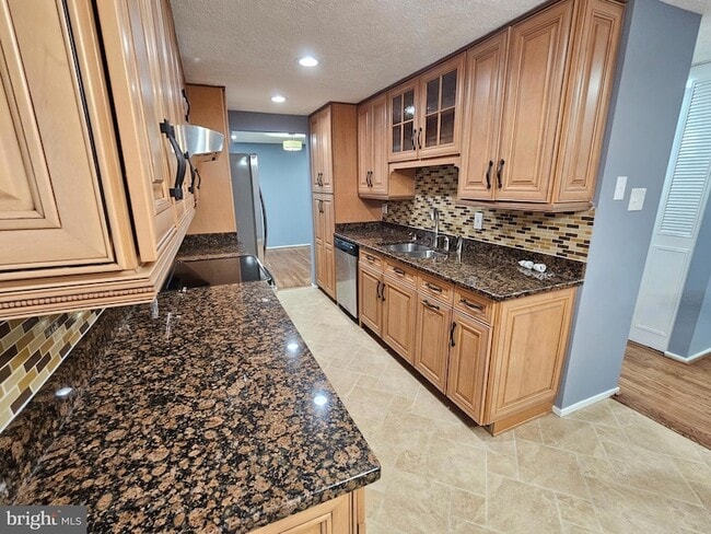 Photo - 8619 Hayshed Ln