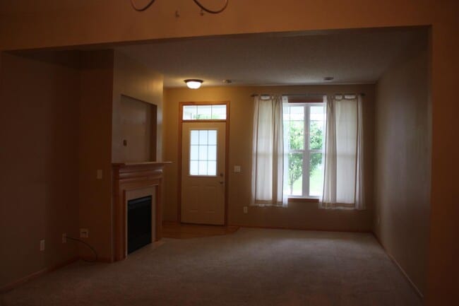 Photo - 711 Willow Glen Dr