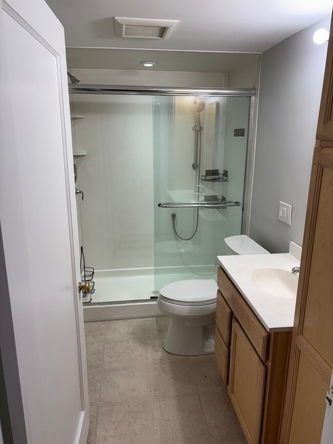 Bath - 40 Union St Unit #3