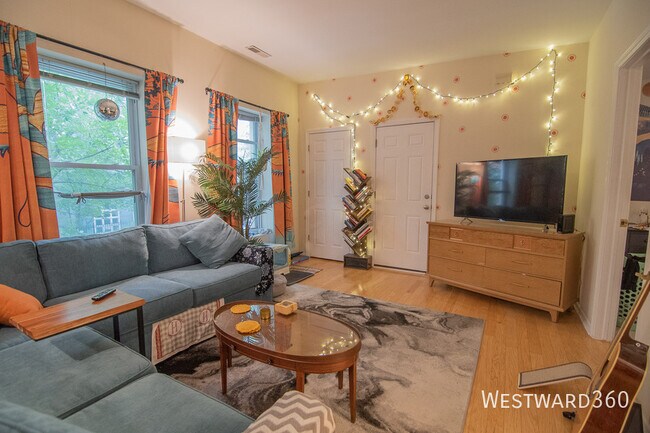 Photo - 1756 W Crystal St Unit 2R