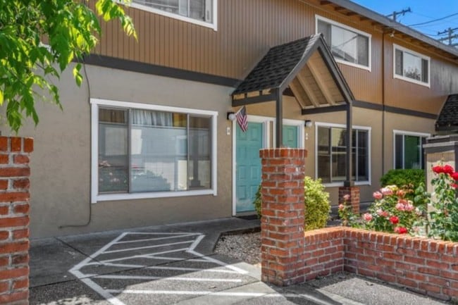 Photo - Woodcreek Deluxe Townhomes