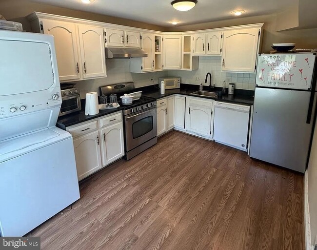 Photo - 7507 Dartmouth Ave