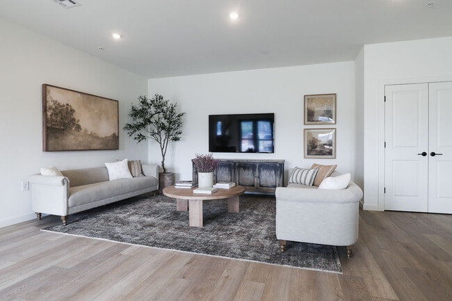 Fallbrook Flats