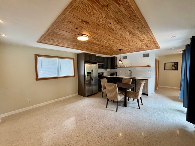 Building Photo - 1631 Liberty St Unit B Rental