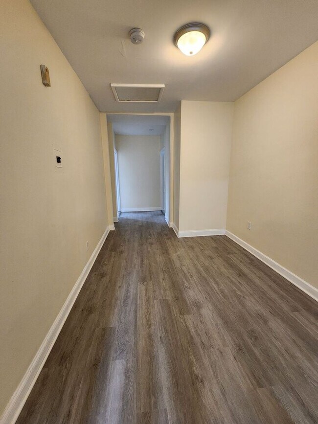 Photo - NJRU Associates LLC Unit 3