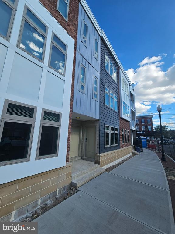 Photo - 200 Hamilton Ave