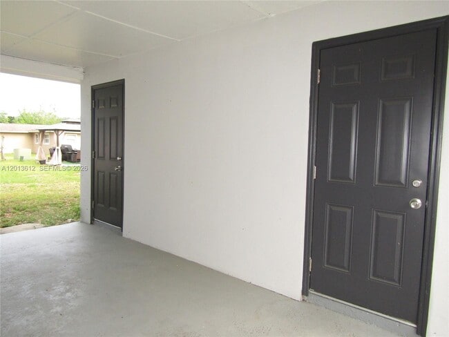 Photo - 2447 Messina Ave