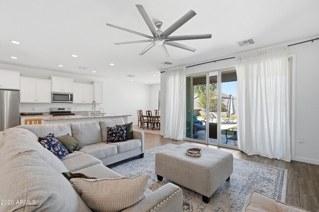 Photo - 30558 W Clarendon Ave