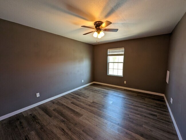 Photo - 480 S 8th St