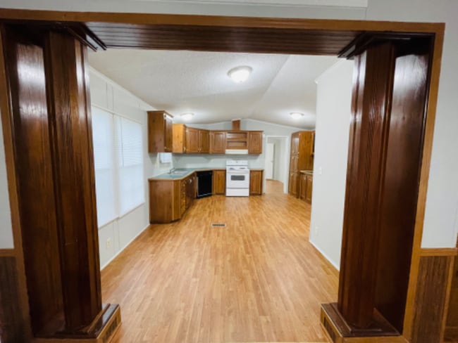 Photo - 33230 Walker Rd N