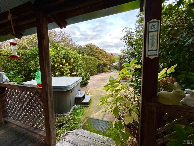 Photo - 216 Hampton Ct