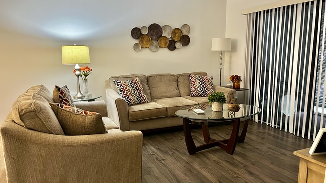 Photo - 15401 Pembridge Ave Unit 34