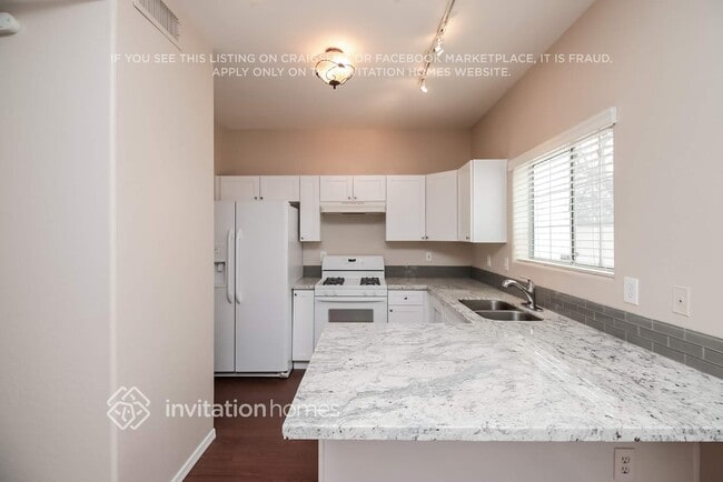 Photo - 1007 W Libra Dr