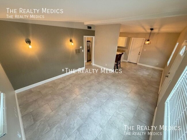 Photo - 3612 Surrey Dr