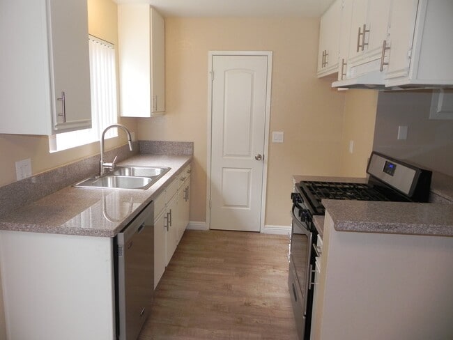 Photo - 8602 Chapman Ave