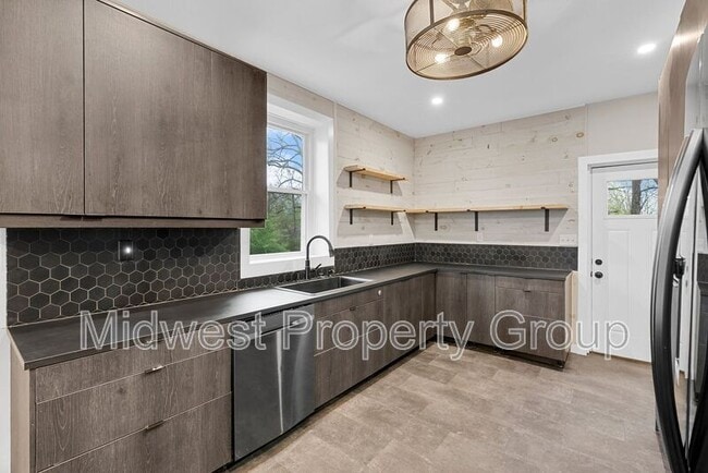 Photo - 2410 North and South Rd