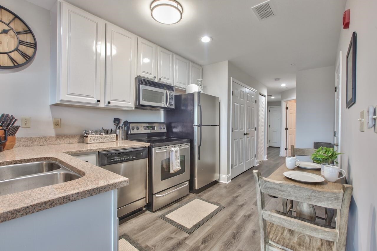 Photo - 215 W College Ave