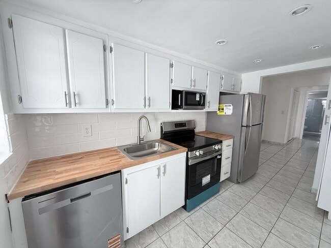 Photo - 1340 Lincoln Rd