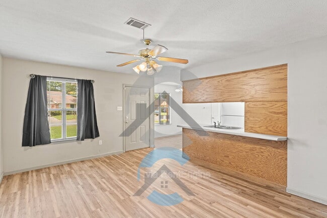 Photo - 1735 Monaco Dr