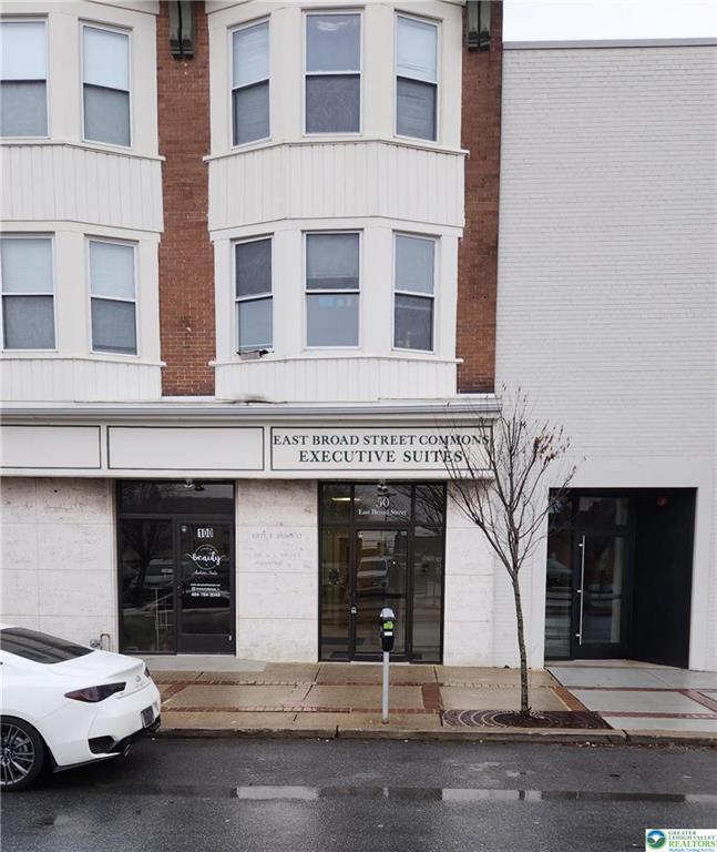 Building Photo - 50 E Broad St Rental