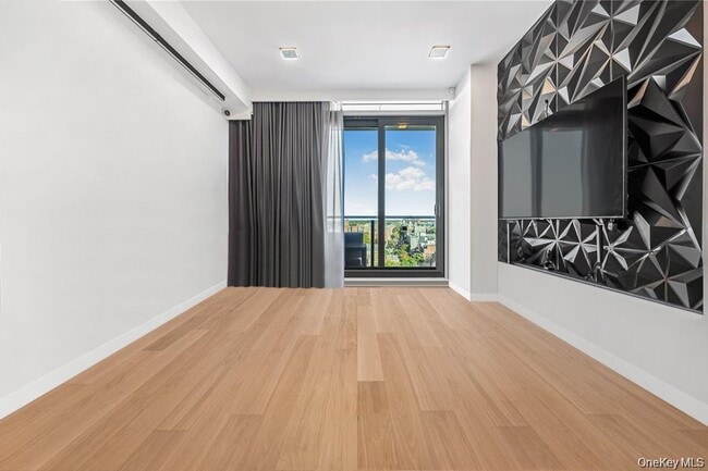 Photo - 33-66 Farrington St