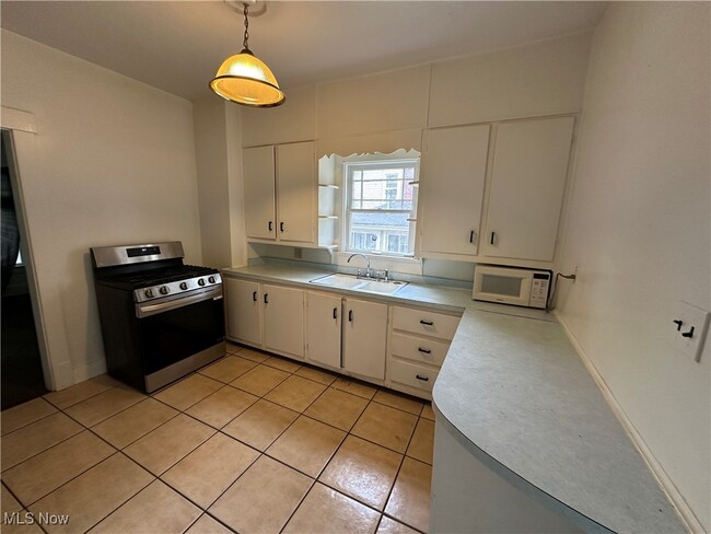 Photo - 175 Brookline Ave