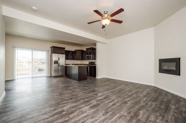 Photo - 1139 Lily Ln