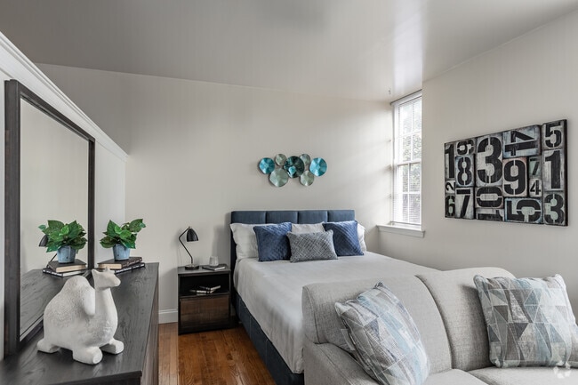 Split Wall 1 Bedroom
