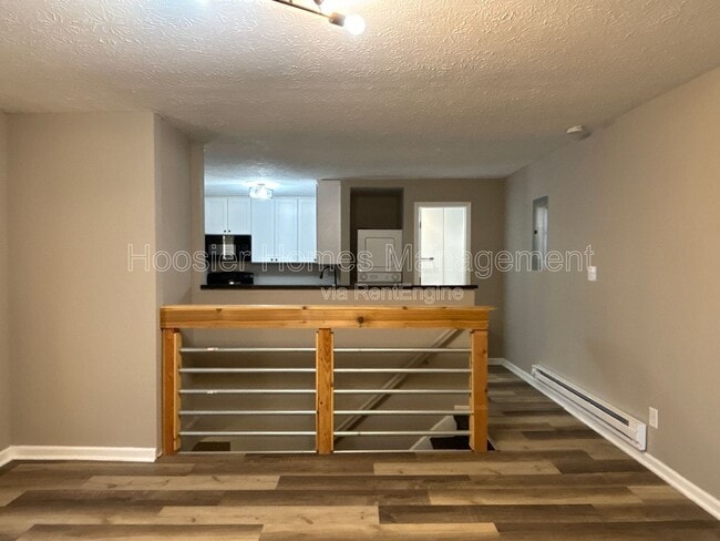 Photo - 1340 Barth Ave