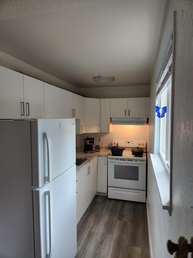 Photo - 1987 Kaltasin Rd