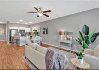 Photo - 775 N St Paul St