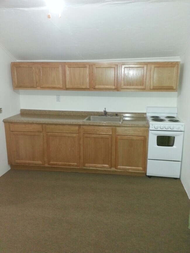 1016 Leeds Ave Unidad Upstairs apt