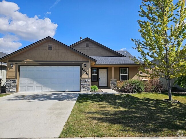 Building Photo - 3 Bedroom 2 Bath Home in Nampa