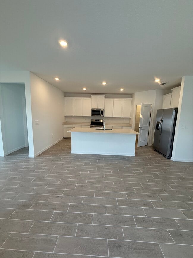 Photo - 3121 NE 40th St