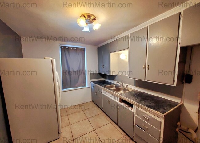 Photo - 9 N Frederick Ave Unit Apt 1