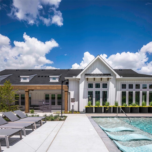 Photo - 13958 Cottingham Rd Unit 2301