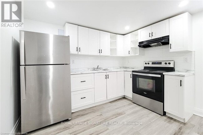 Photo - 265 W 19th St