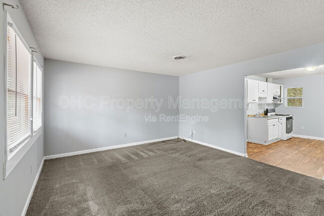 Photo - 6501 Raymond Dr