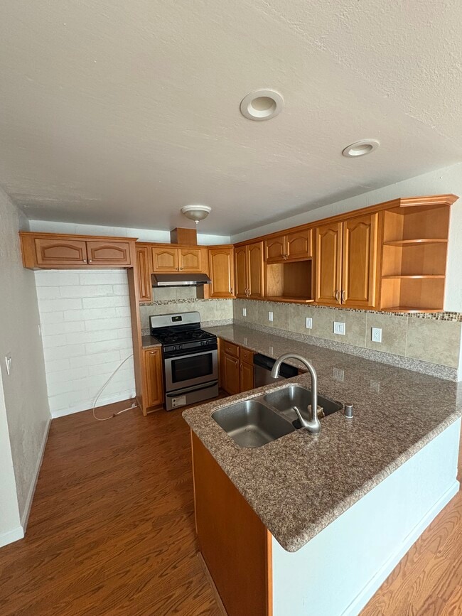 Photo - 32970 Lake Wawasee St