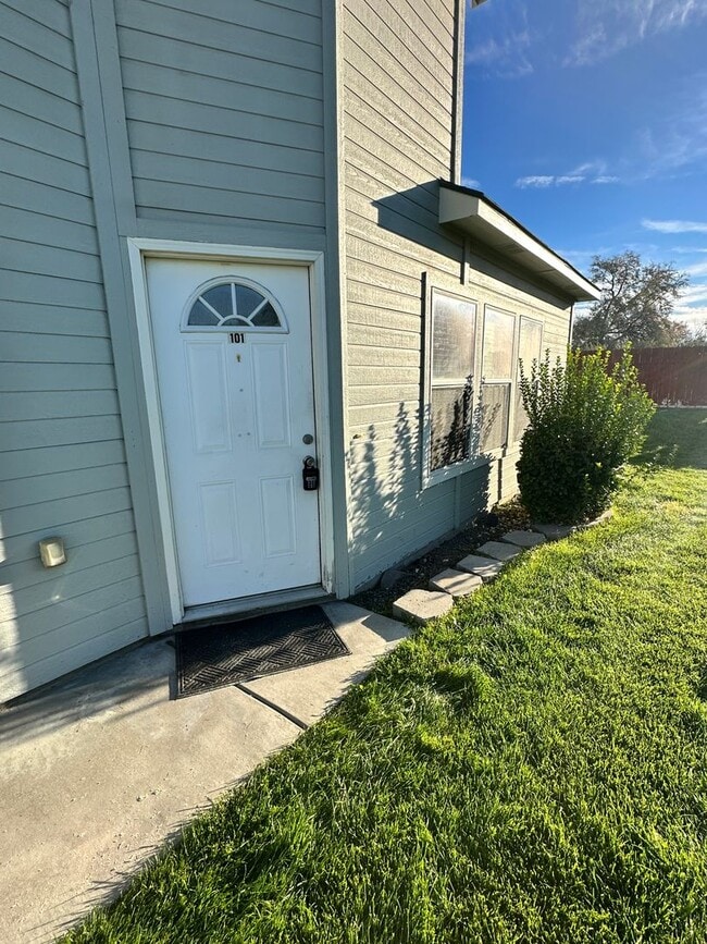 Photo - 3915 Washington Ave