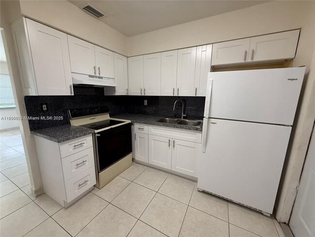 Photo - 5831 Taylor St Unit 1-2