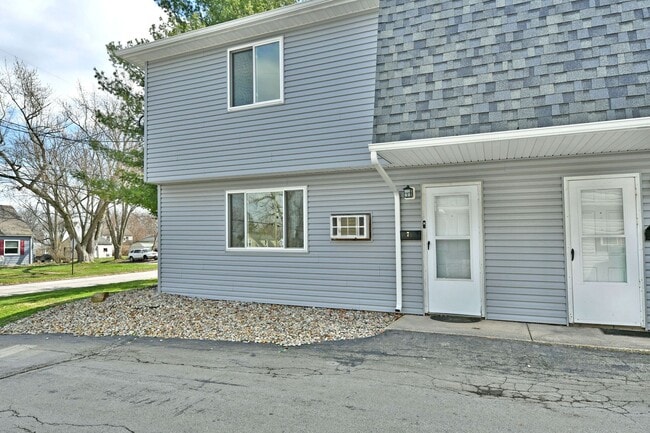 Photo - 72-78 S Roanoke Unit 76 Roanoke