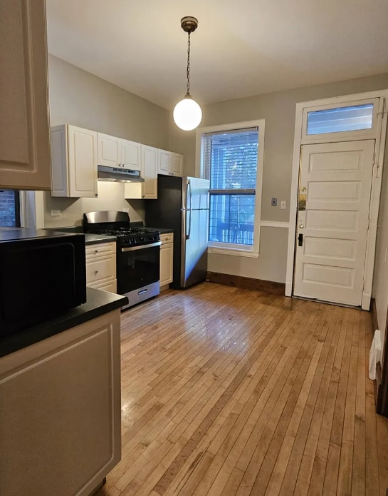 3727 N Wayne Ave Unit 1