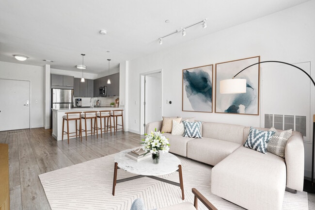 Photo - West of Chestnut