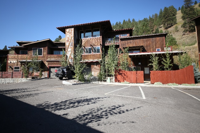 Photo - 751 Sun Pillar Loop