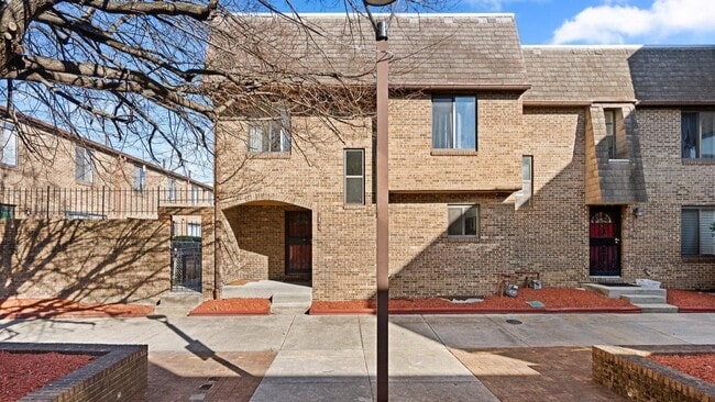 Photo - 1321 I St NE