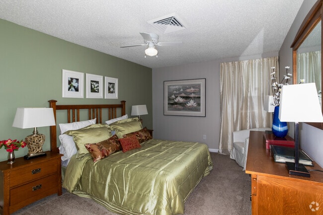 2BR, 1BA - 955 SF - 1st Bedroom