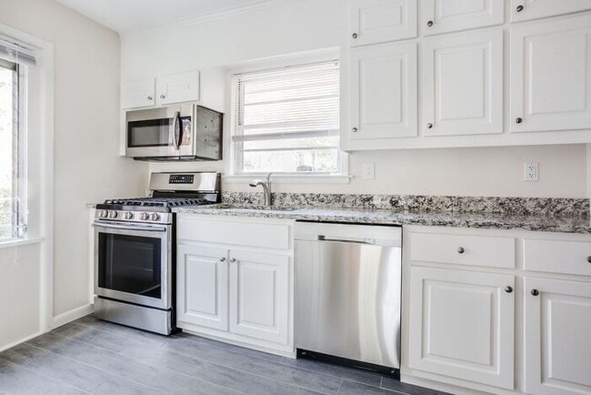 Photo - Druid Hills Hidden Gem! 4Bed-3 Bath, Hardwood Floors, Available NOW!